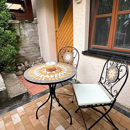 Apartment In Natur Und Flughafen Naehe Nuremberg Exterior photo