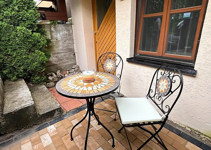 Apartment In Natur Und Flughafen Naehe